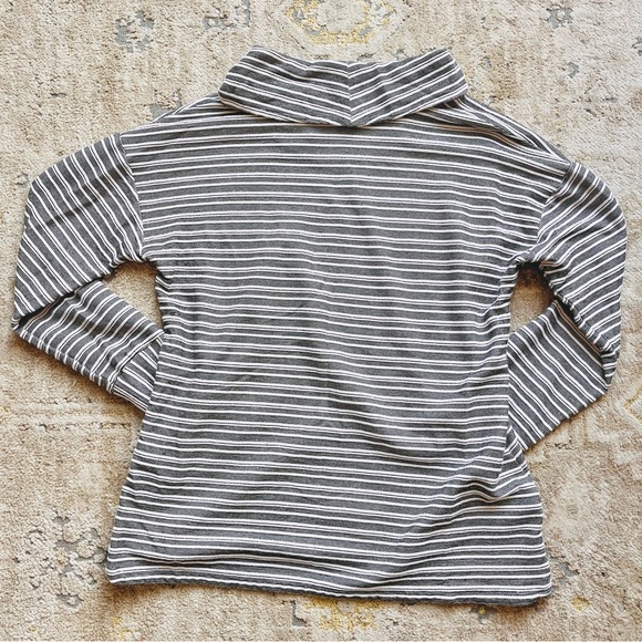 Talbots Turtle Neck Top - Picture 2 of 5